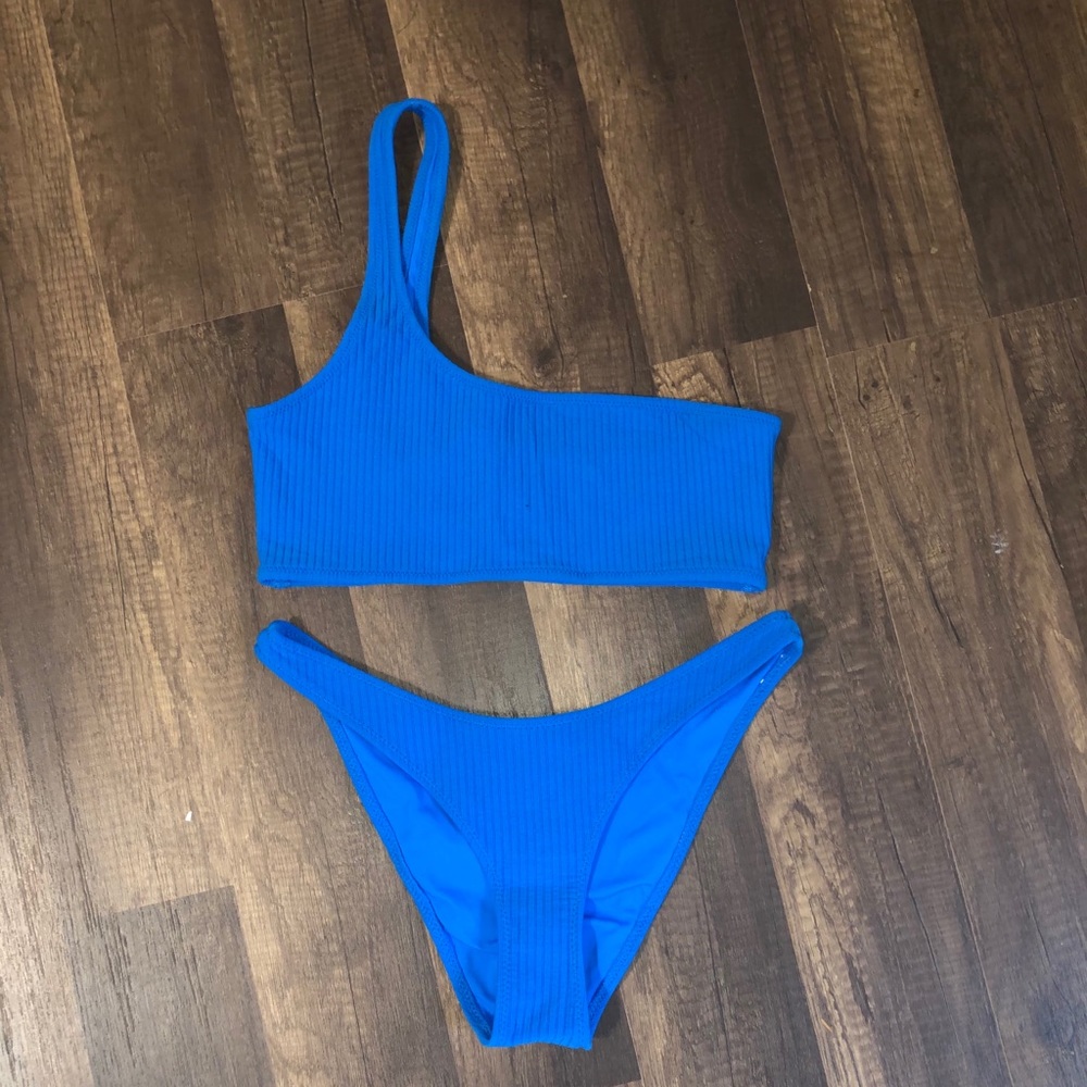 Triangl Bikini